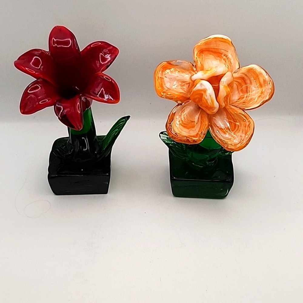Vintage Art Glass Pulled Flowers 2 Count